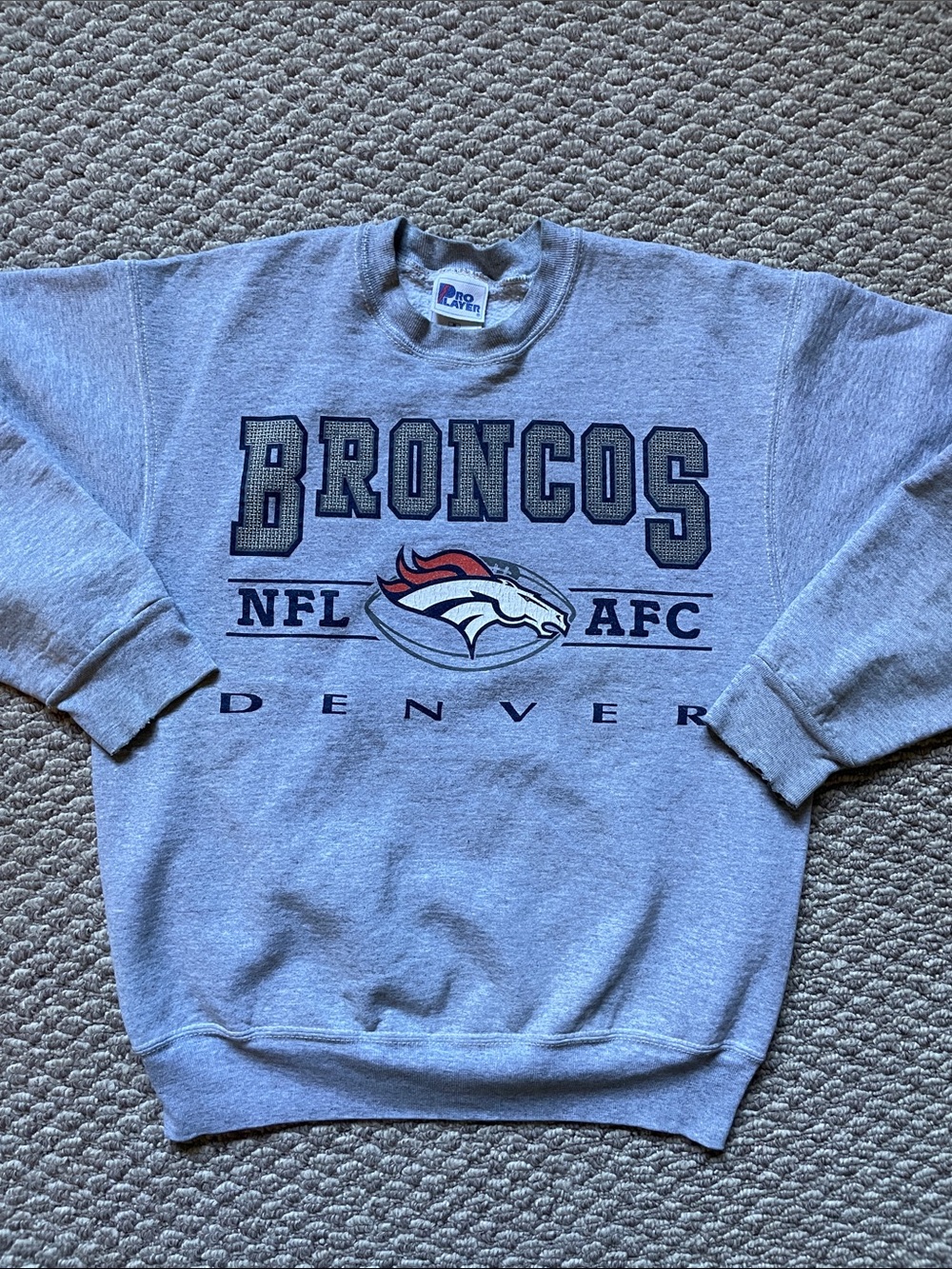 Vintage pro player Denver broncos nfl crewneck sweater